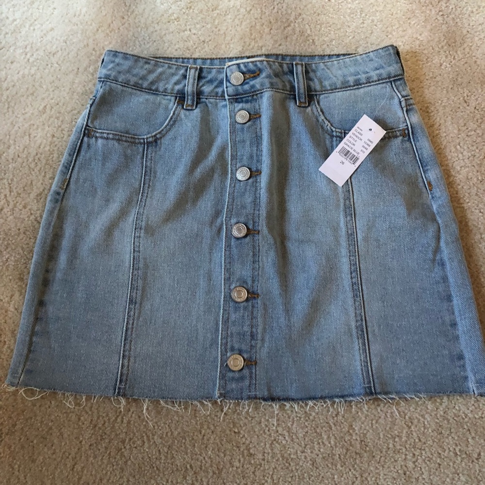 Pacsun Buttoned Jean Skirt, brand new w/ tags!